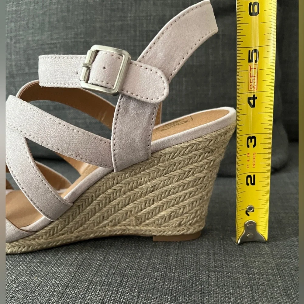 Dolce Vita Pale Lavender Plume wedge espadrilles size 9